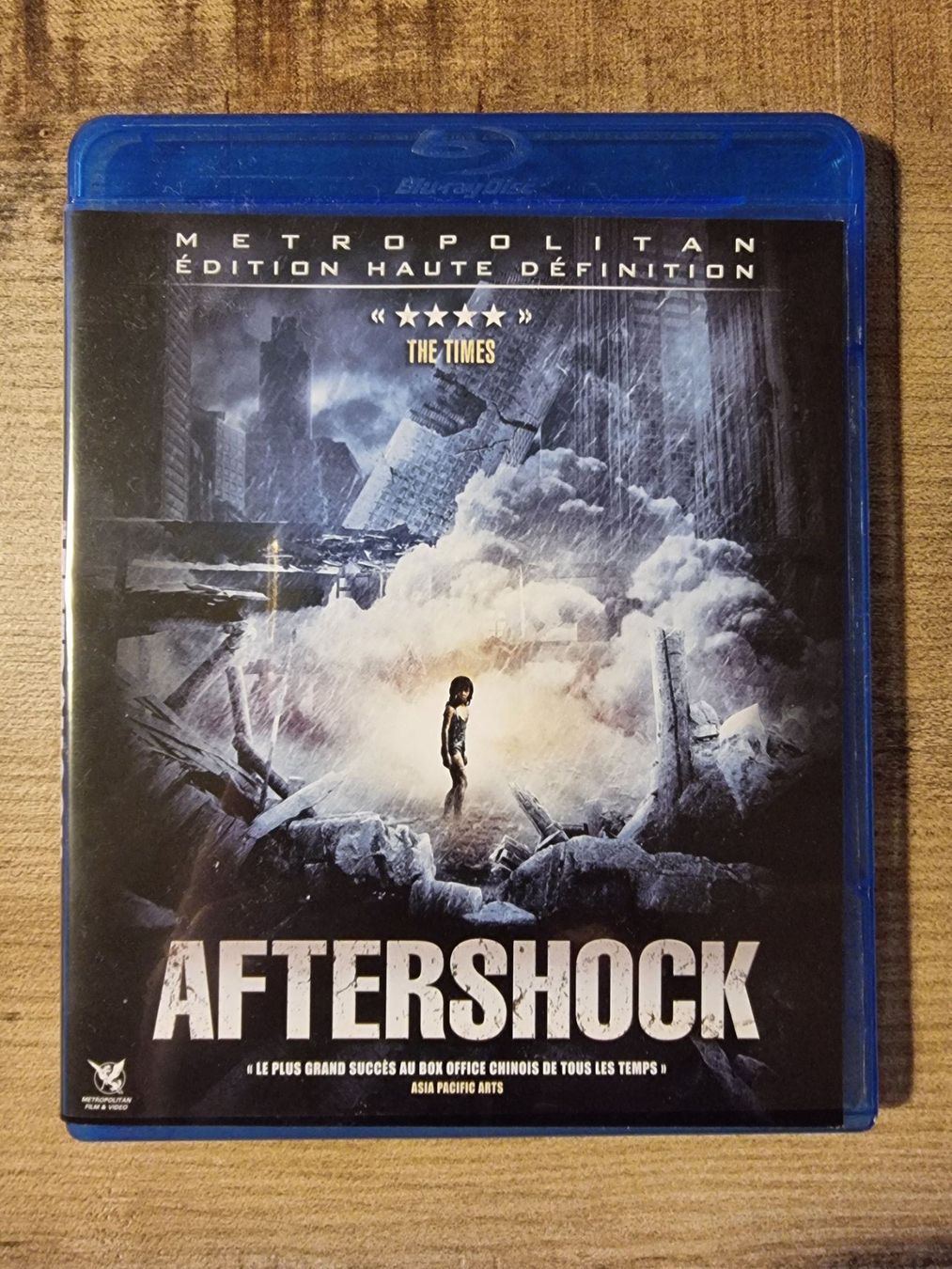 Tutti i DVDs: Aftershock (Tremblement de terre à Tangshan) – Nuovo (secondo la descrizione) da Chavannes-près-Renens venduto da XWR4