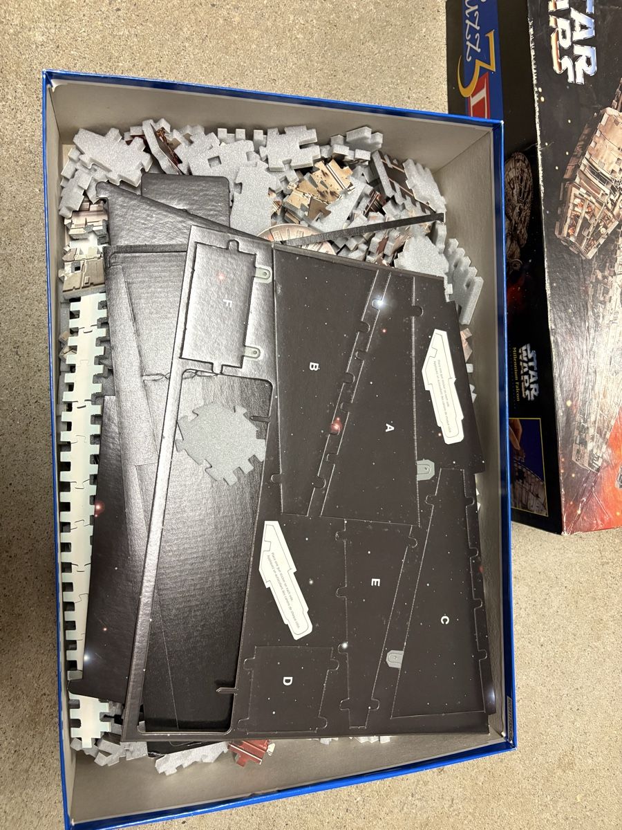 Puzzles: Star Wars puzzle 3D faucon millenium  – Gebraucht aus Villarimboud von hampton2012 1