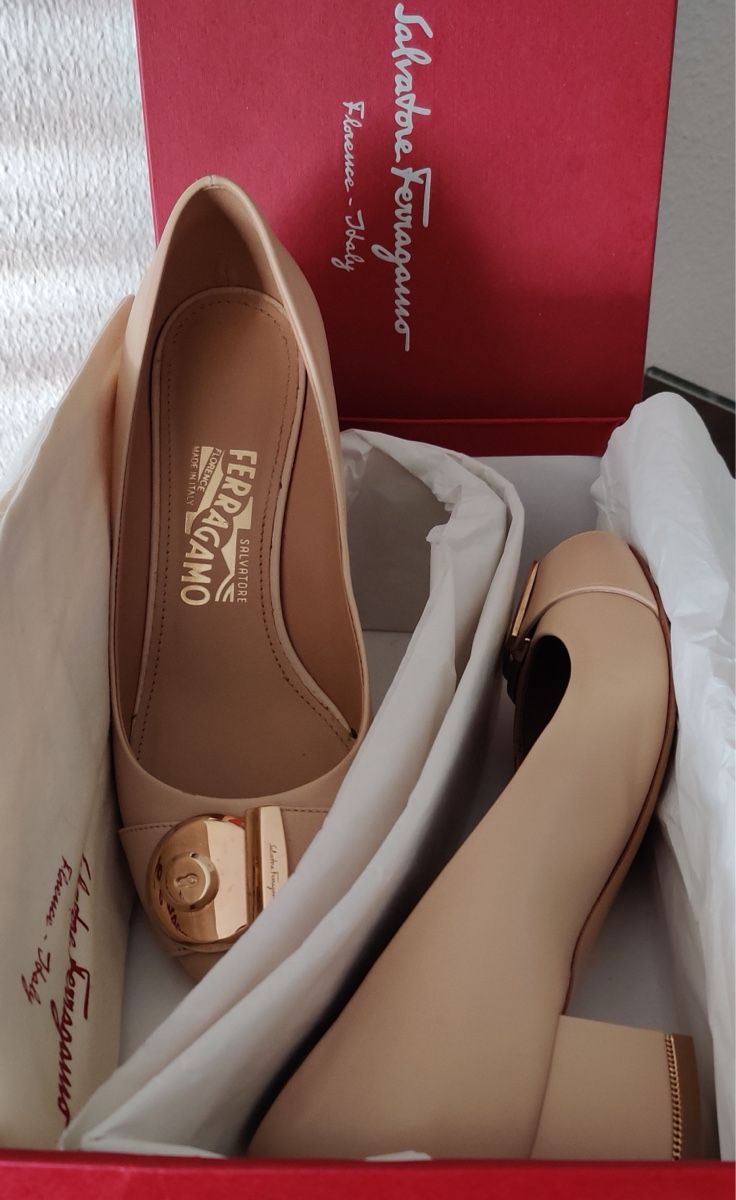 Salvatore Ferragamo Scarpe da donna: SALVATORE FERRAGAMO LEATHER PUMPS – Usato da Zollikon venduto da ces-chic 1