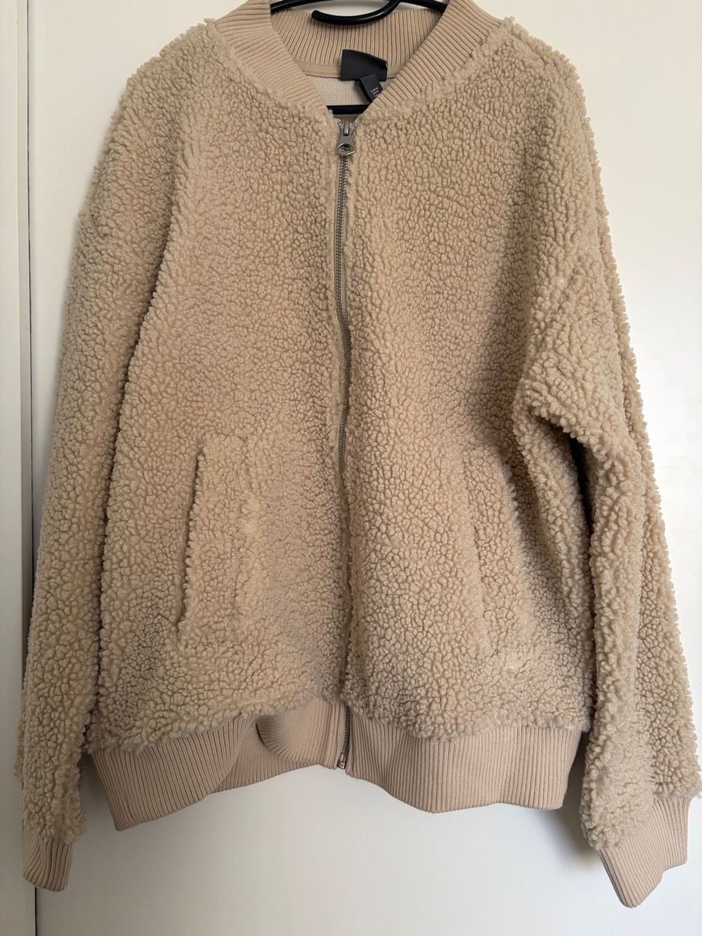 H&M Giacche: H&M Teddyjacke – Usato da Winterthur venduto da Adonisss