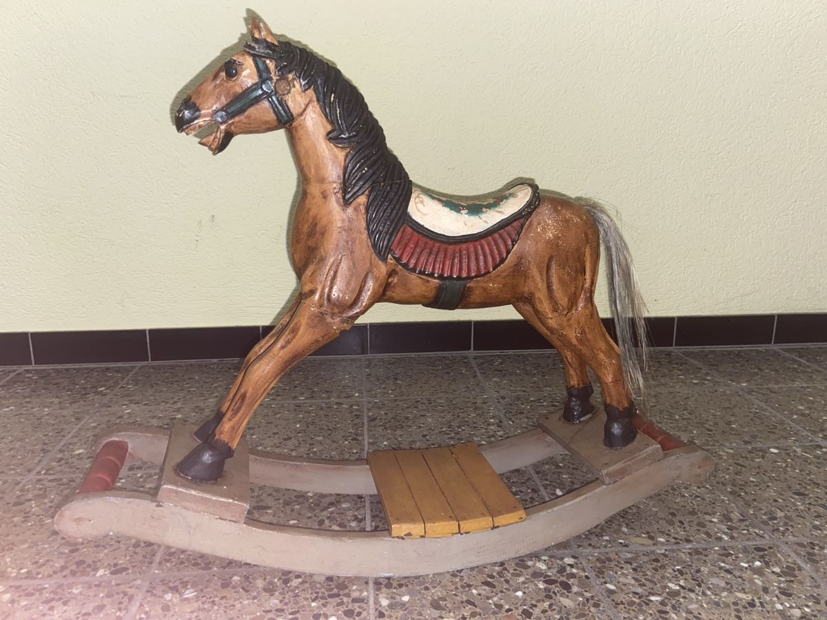 Statuette: Antikes Schaukelpferd aus Holz – Usato da Ostermundigen venduto da bargirl 2