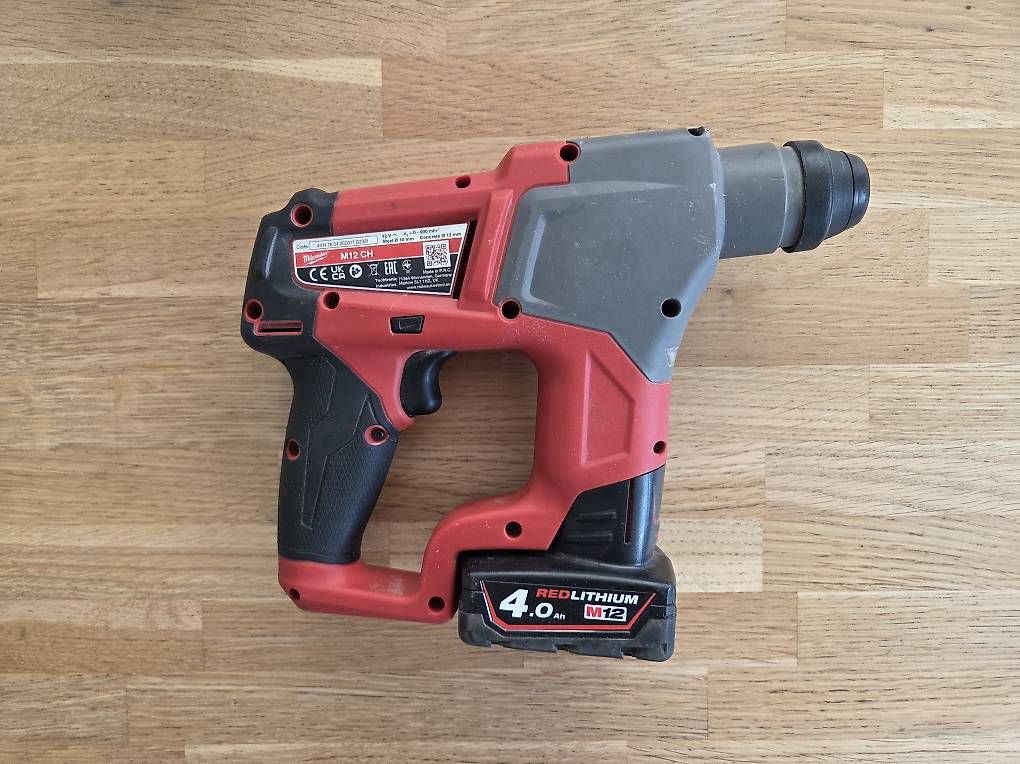 Perceuses: Milwaukee Bohrhammer M12 – D'occasion à Bettlach par paki84 1