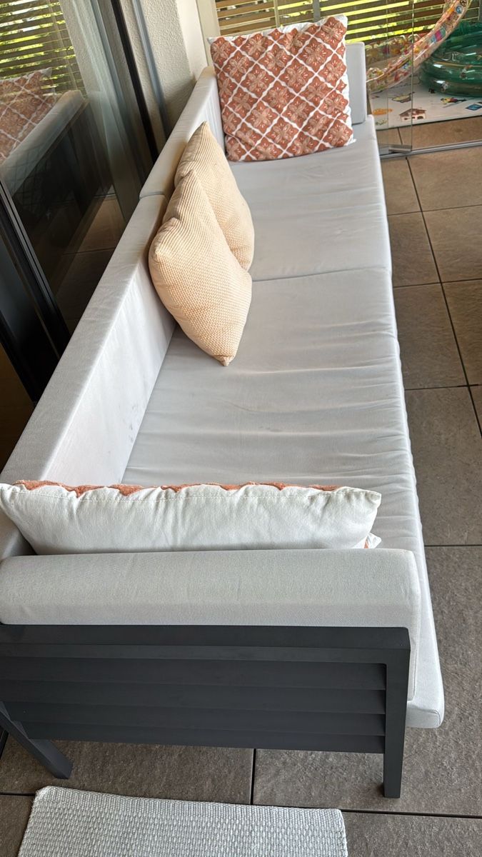 Divani: Gartenlounge mit Tisch, bequem – Usato da Uster venduto da car_ln89 1