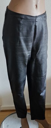 Schicke Lederhose, echtes Leder, Grösse 38, Schwarz