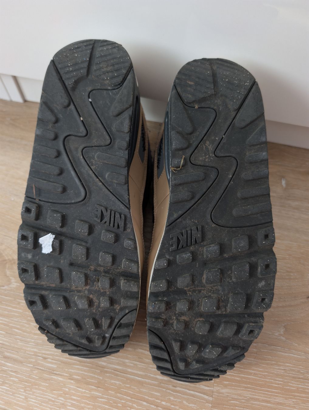 Chaussures hommes: Air Max 90 (EU 42.5) – D'occasion à Gossau SG par TheBibiaon 2