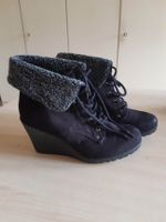 Schwarze Stiefeletten mit Keilabsatz, Grösse 38