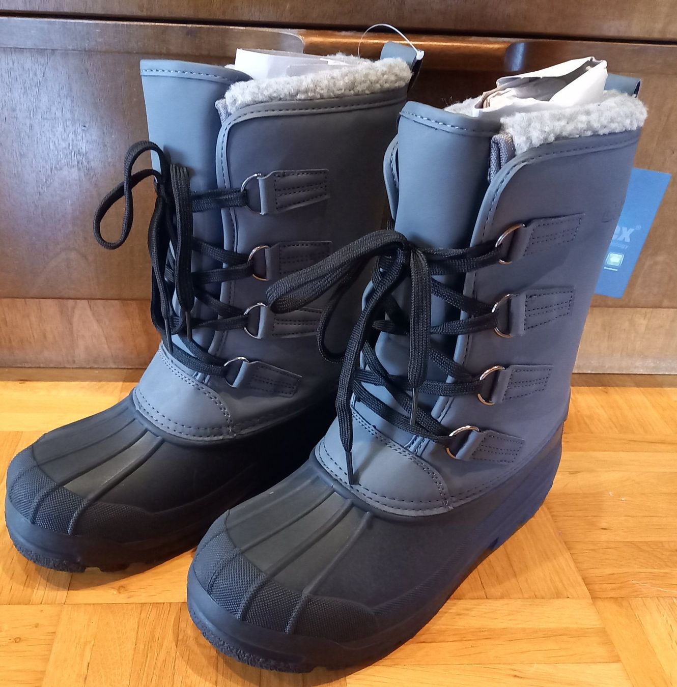 Herrenschuhe: Cortina botte de neige Deltex taille 41 – Neu und originalverpackt aus Tramelan von Belleza82