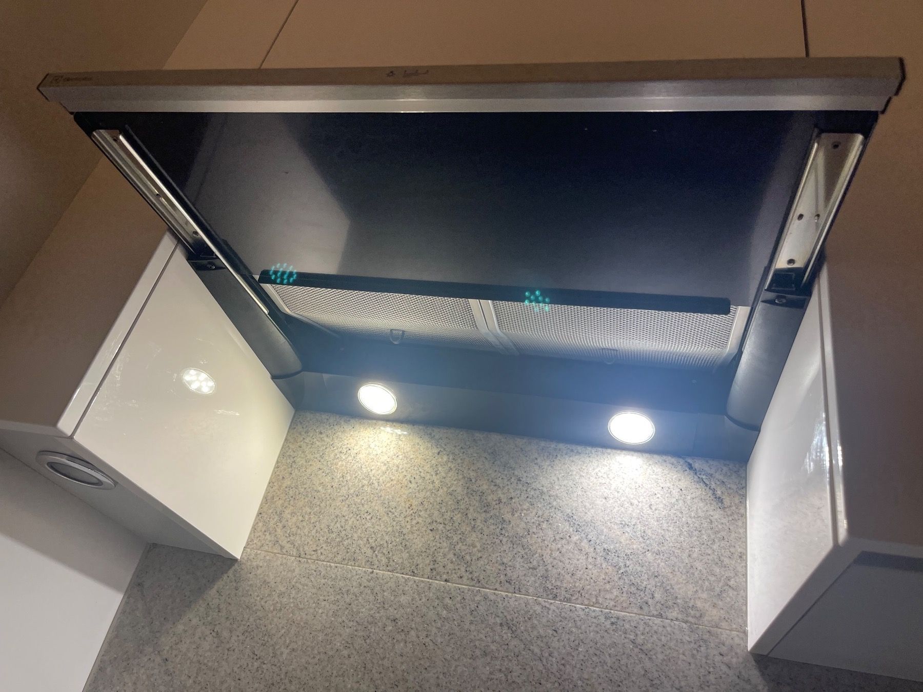 Electrolux Dampfabzug: Funktionsfähiger Dampfabzug von Electrolux – Gebraucht aus Feuerthalen von  1