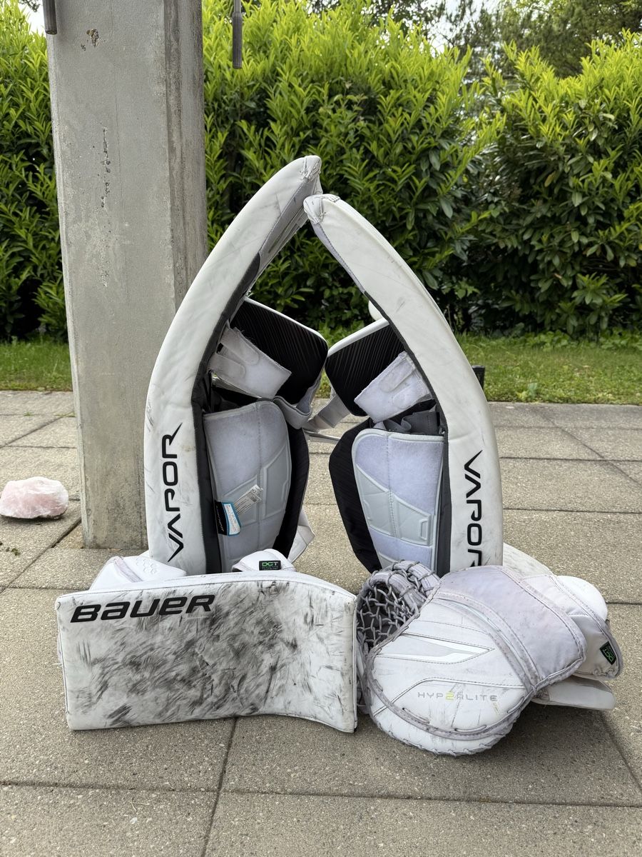 Bauer Protezioni & Imbottiture: Hyperlite 2 Beinschoner inkl. Fanghand + Stockhand – Usato da Lostorf venduto da gia_8bxj 8