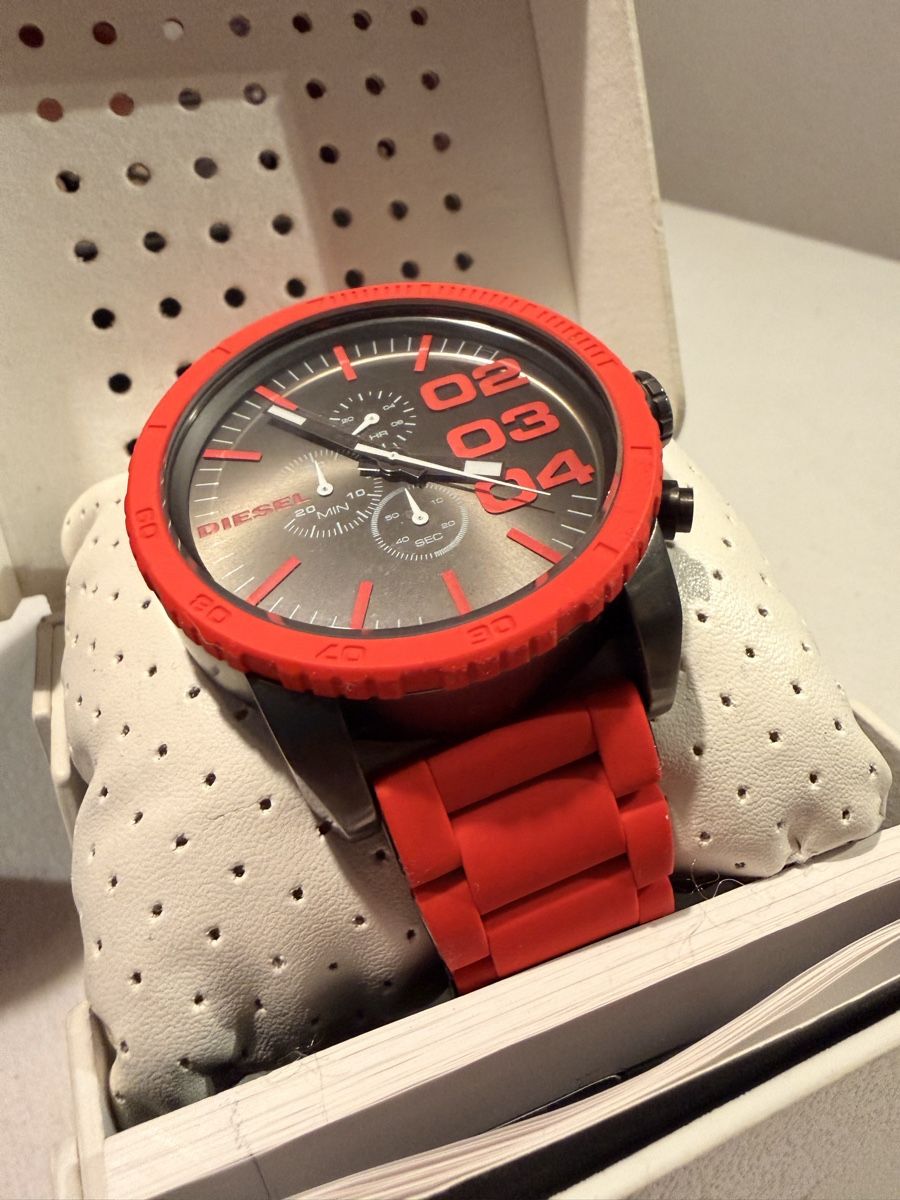 Diesel Orologi: Montre Diesel Double Down DZ4289 – Usato da Châtelaine venduto da Lil-Dre