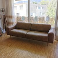 Wildledersofa im Industriestil