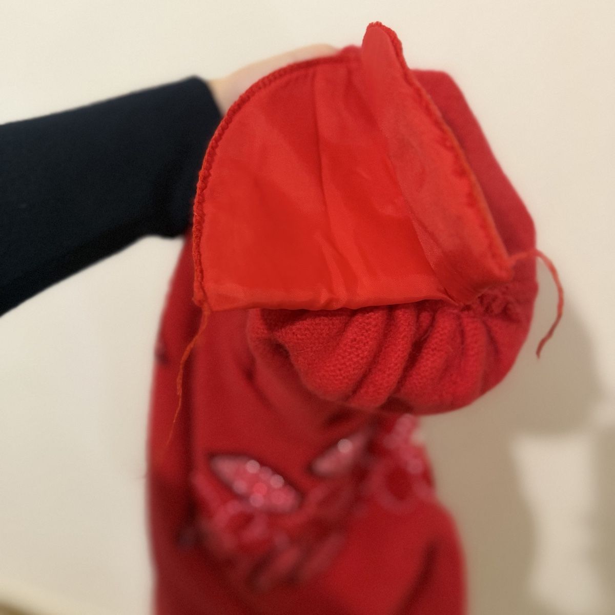 Pulls & Sweat-shirts: Pull rouge à perles brodées fleurs  – D'occasion à Les Acacias par simonet20 3