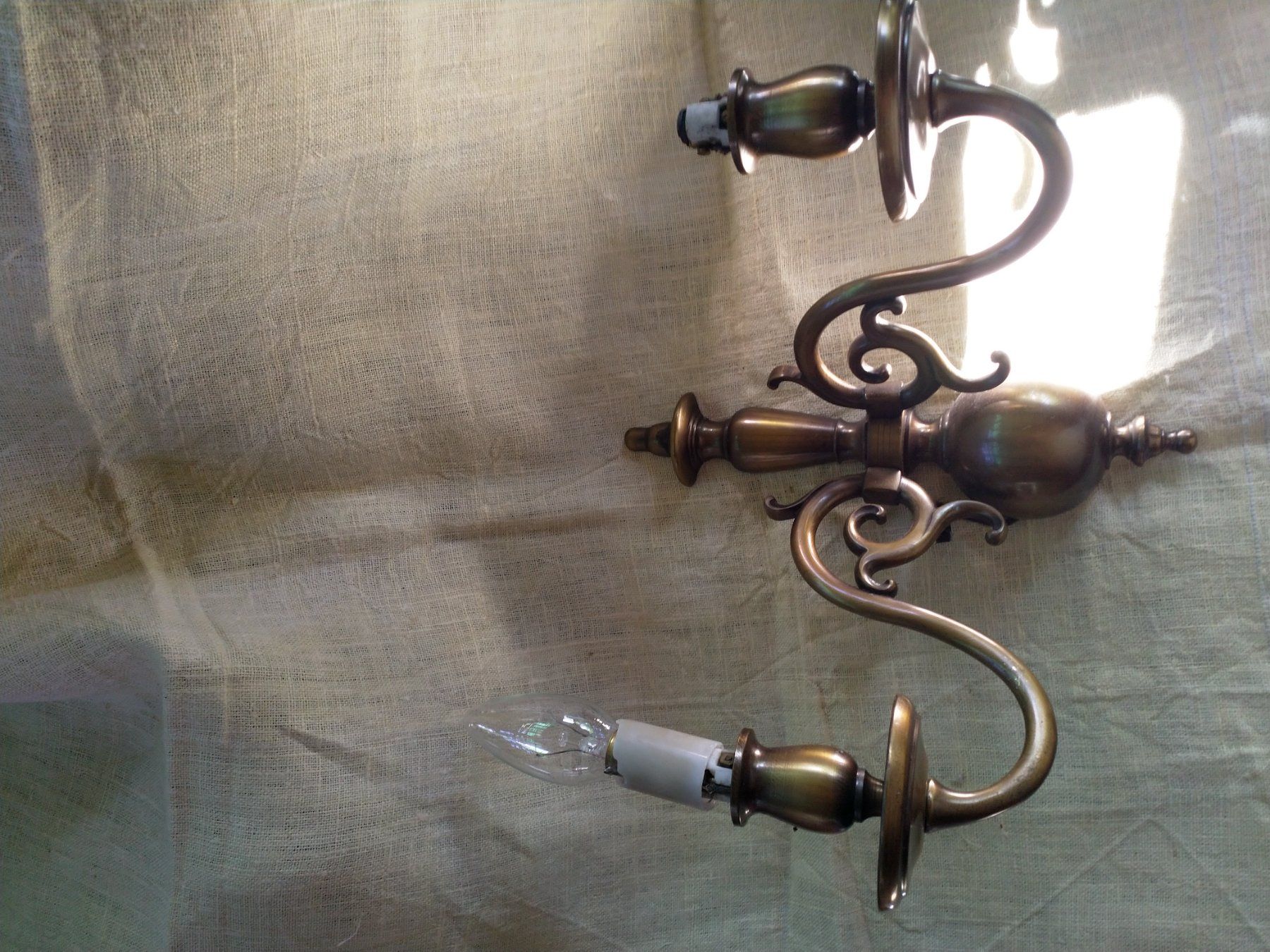 Lampade: Lampes murale ancienne à restaurer – Difettoso da Grand Lancy venduto da ampoule 2