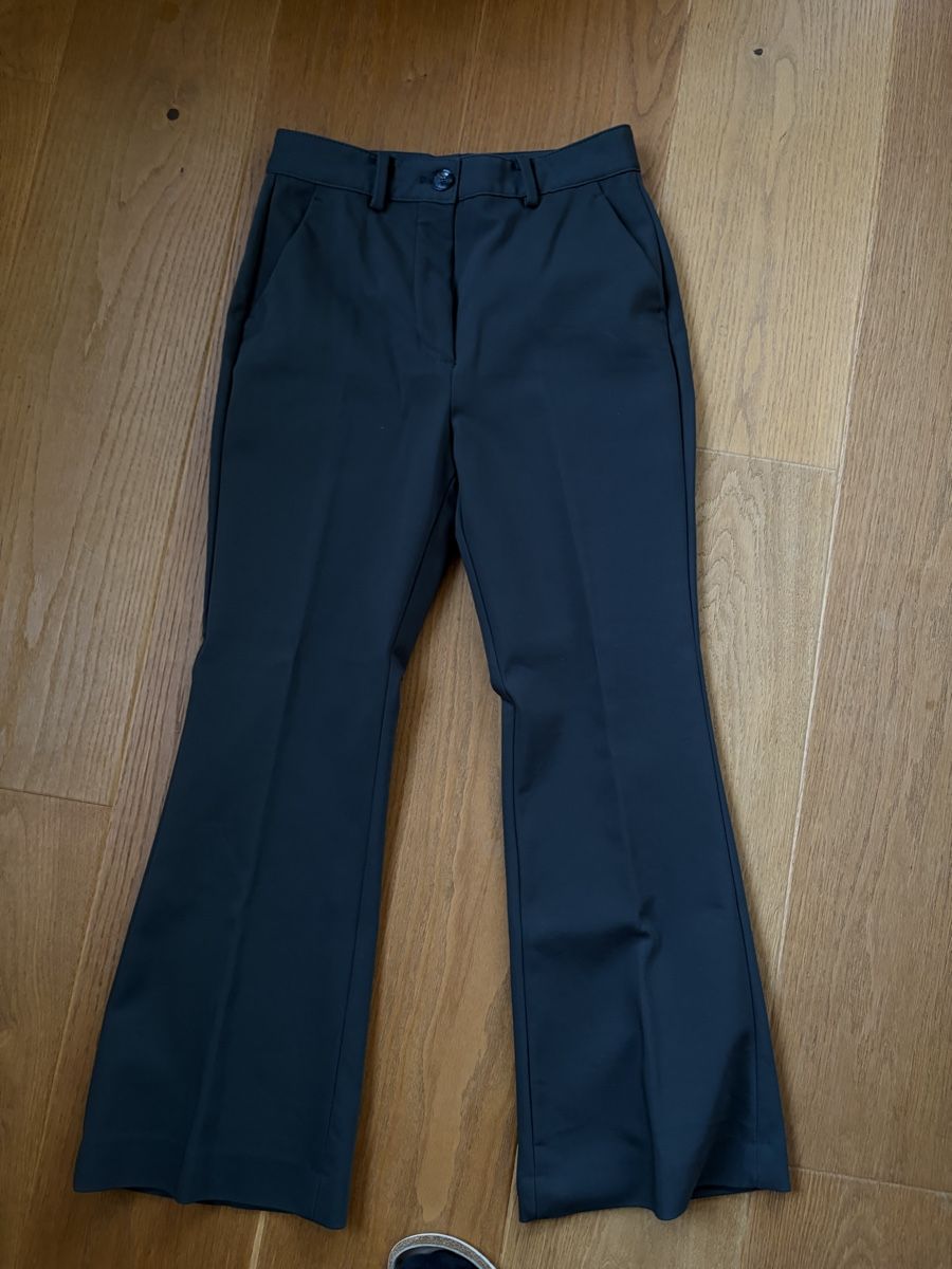 Massimo Dutti Hosen: Massimo Dutti Hose grau Grösse 36  – Gebraucht aus Wädenswil von Iana32