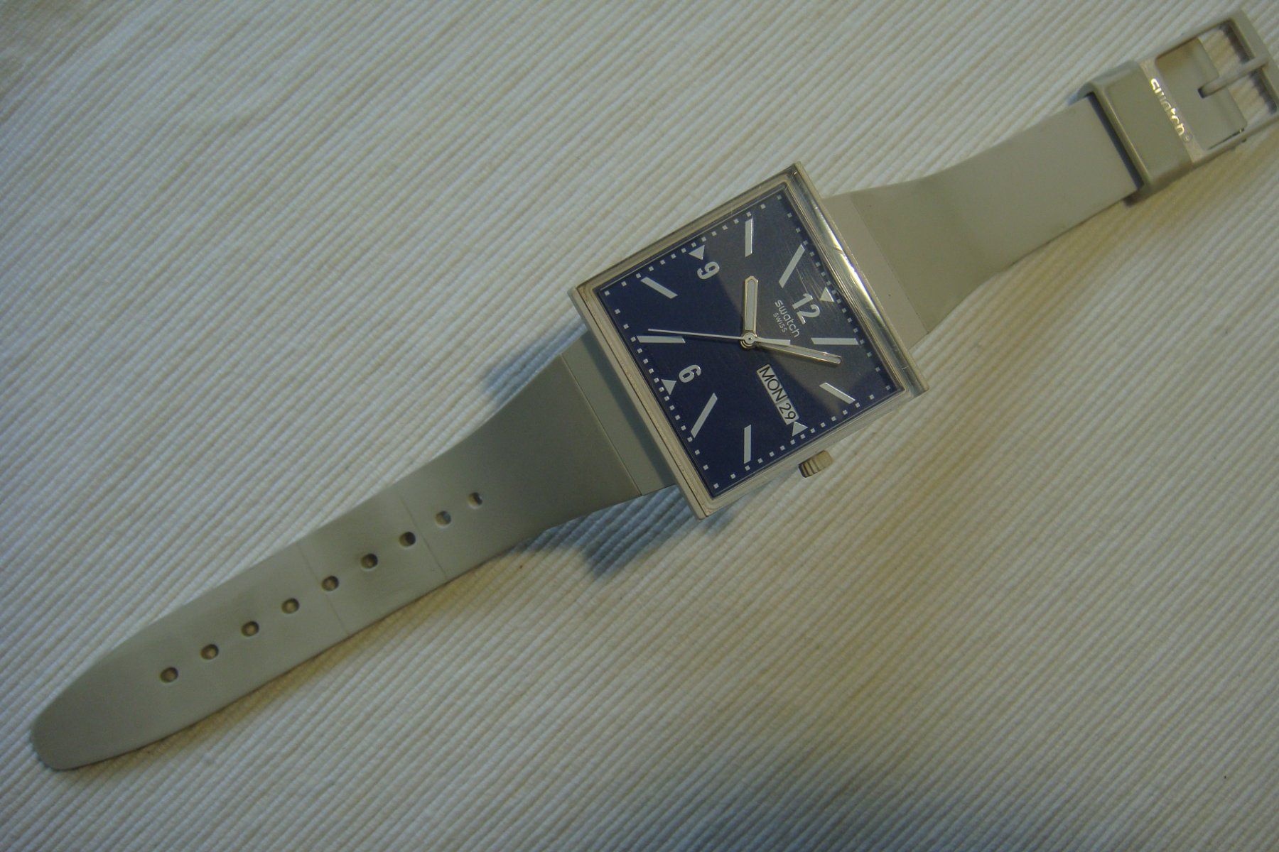 Swatch Montres: Swatch in Beige – D'occasion à Emmenbrücke par kuhn4951 1