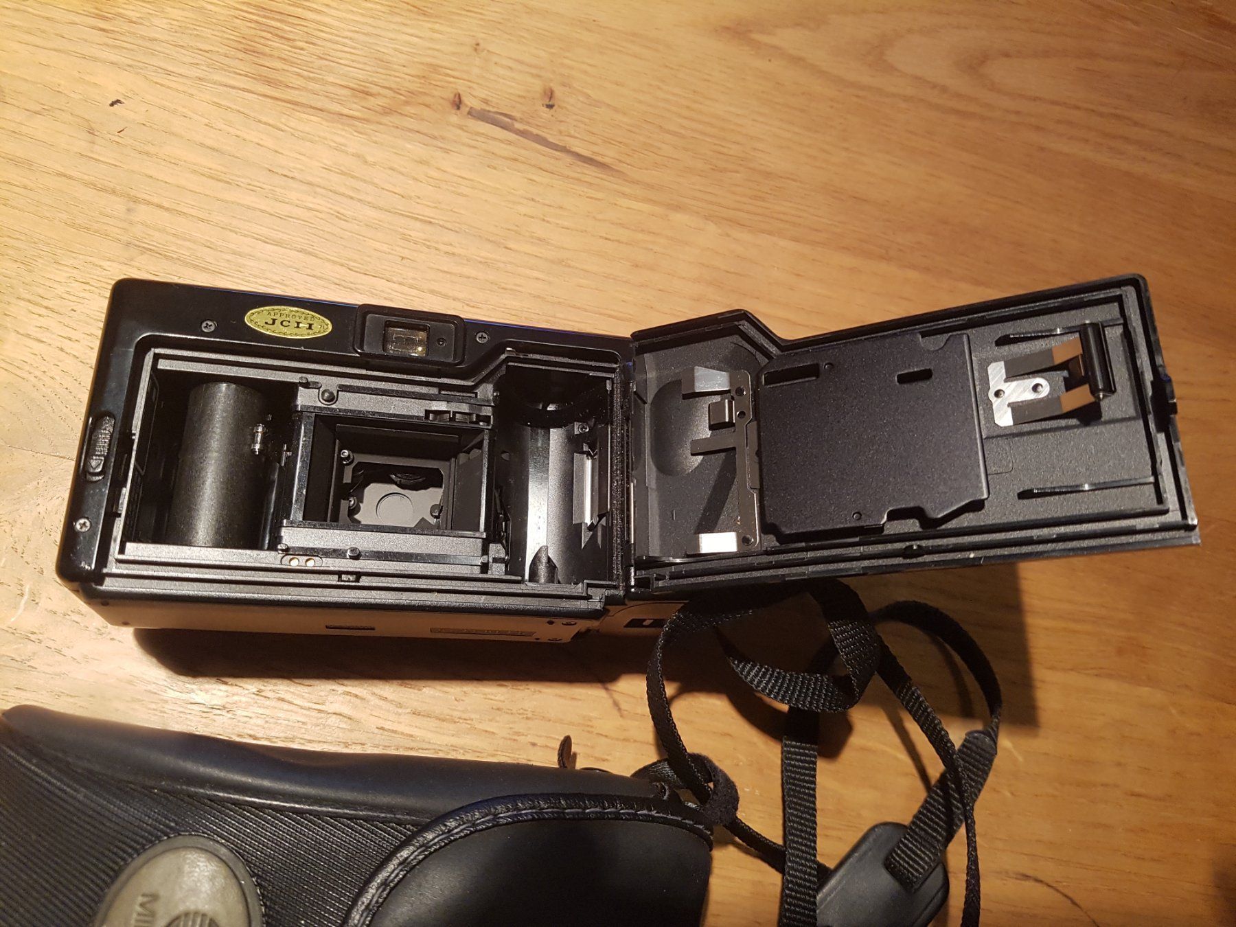 Riva Kamera: Minolta AF-DL Analogkamera Top! – Gebraucht aus Zürich von Lina049 9