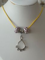 Kette  mit Anhänger gelb