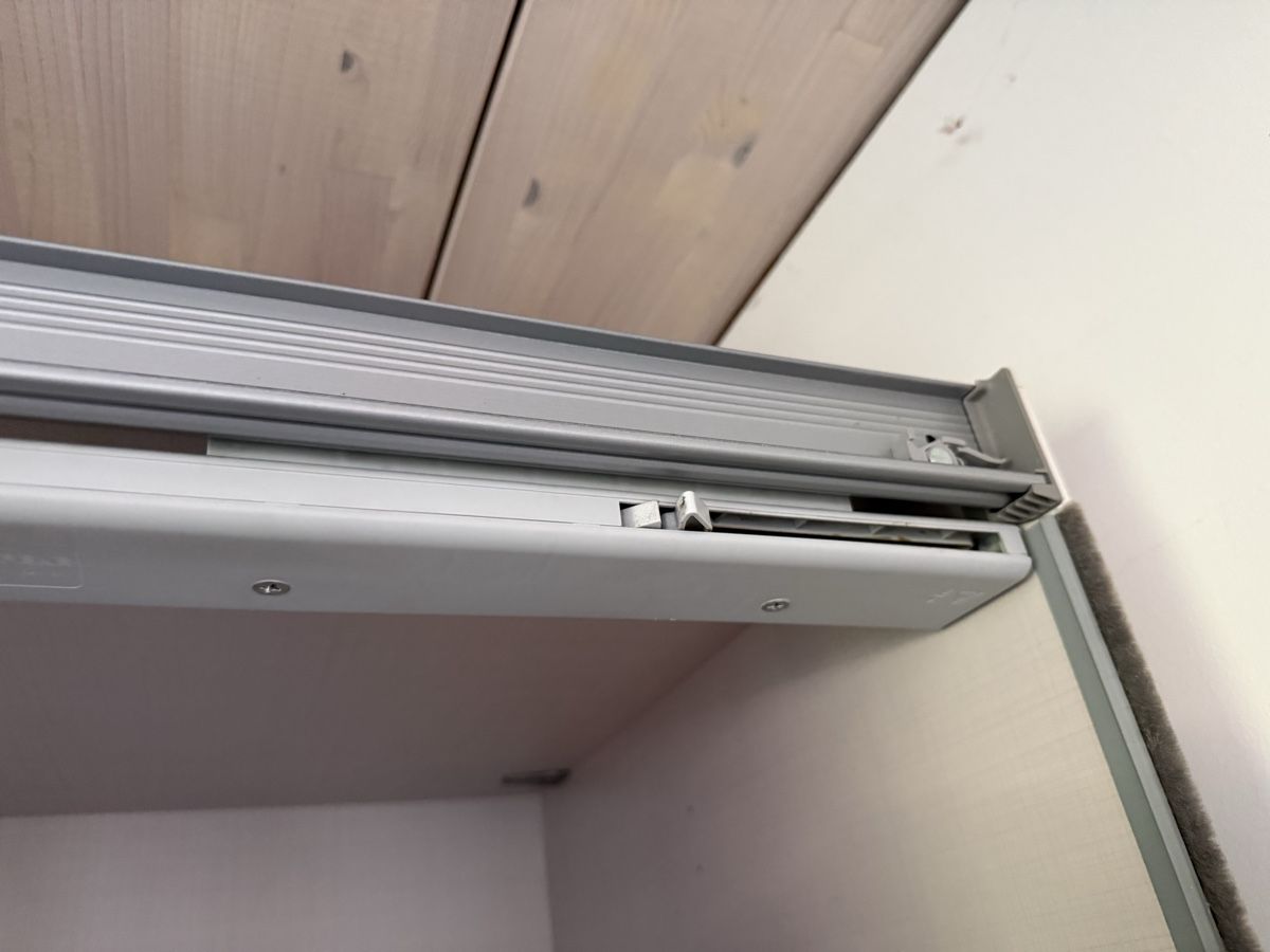 Armoires: Musterring Kleiderschrank Breite 3m Höhe 2.2m – D'occasion à Stein am Rhein par Coraxsas87 4