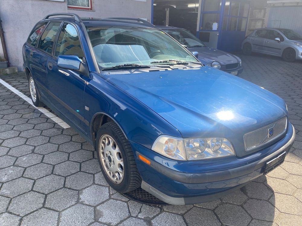 Volvo V40 2.0T mit MFK ab 1.-