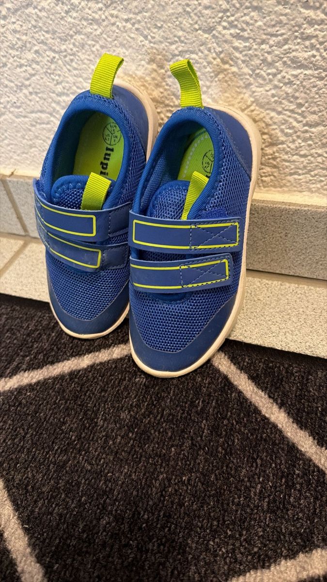 Scarpe per ragazzi: Hallenschuhe – Usato da Dagmersellen venduto da nie_l6y2