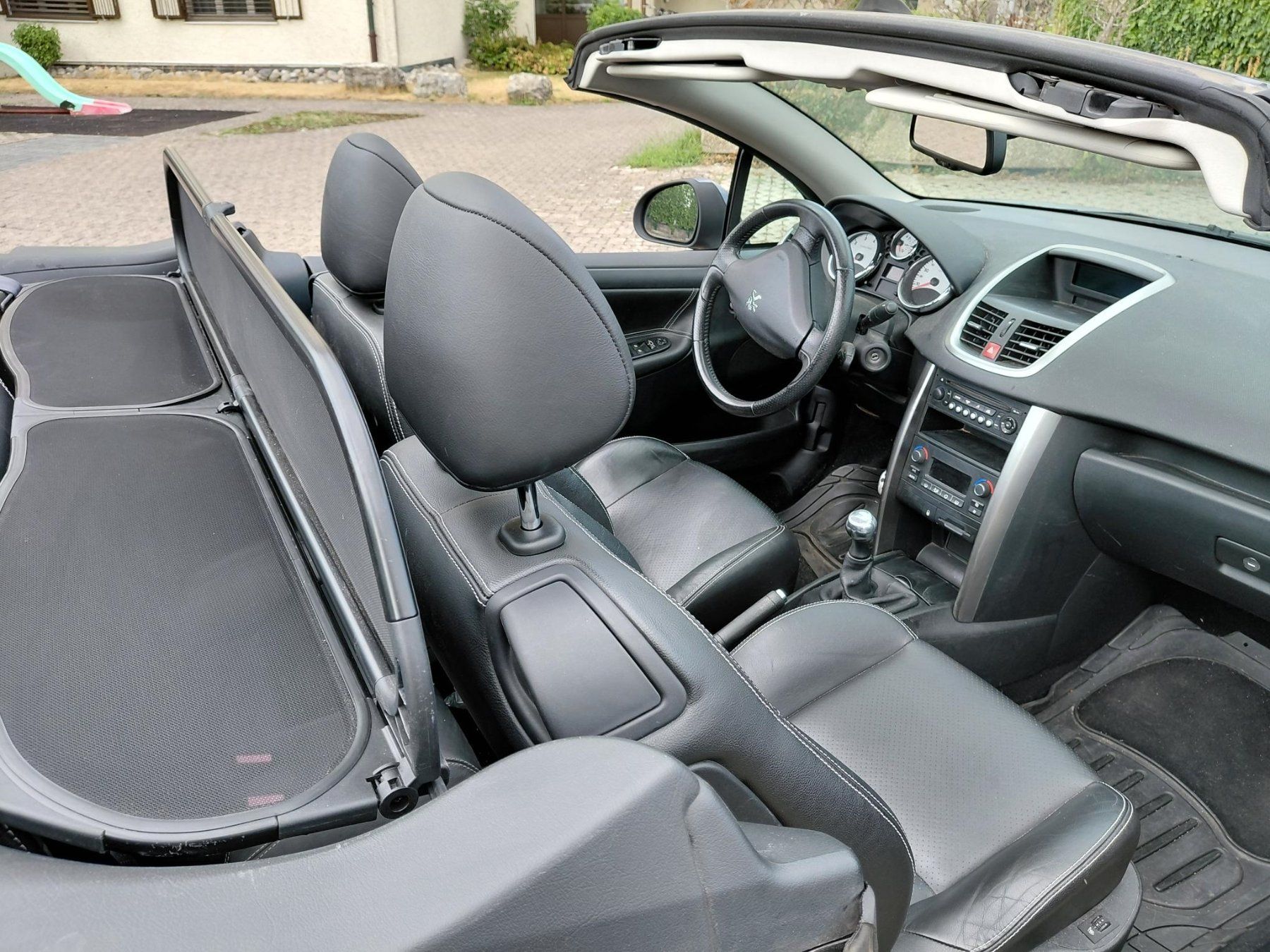 Peugeot Autos: Peugot 207cc Cabrio Swiss Edition. – D'occasion à Derendingen par DKDoods 4