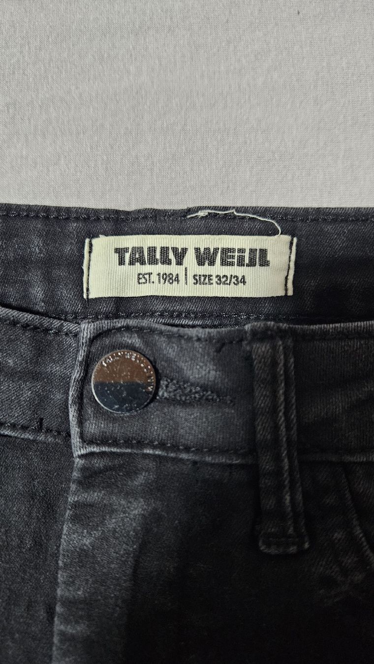 Tally Weijl Jeans: tally Weijl Shorts – Usato da Sax venduto da Kieselstei 1