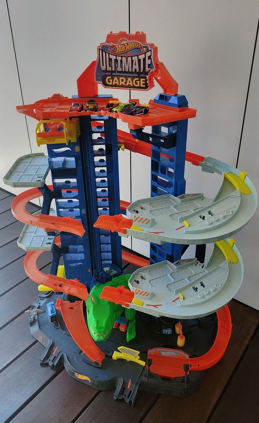Hot Wheels Jouets: Hot Wheels Parkgarage mit T-Rex-Angriff – D'occasion à Dietikon par mic_5rjw 1