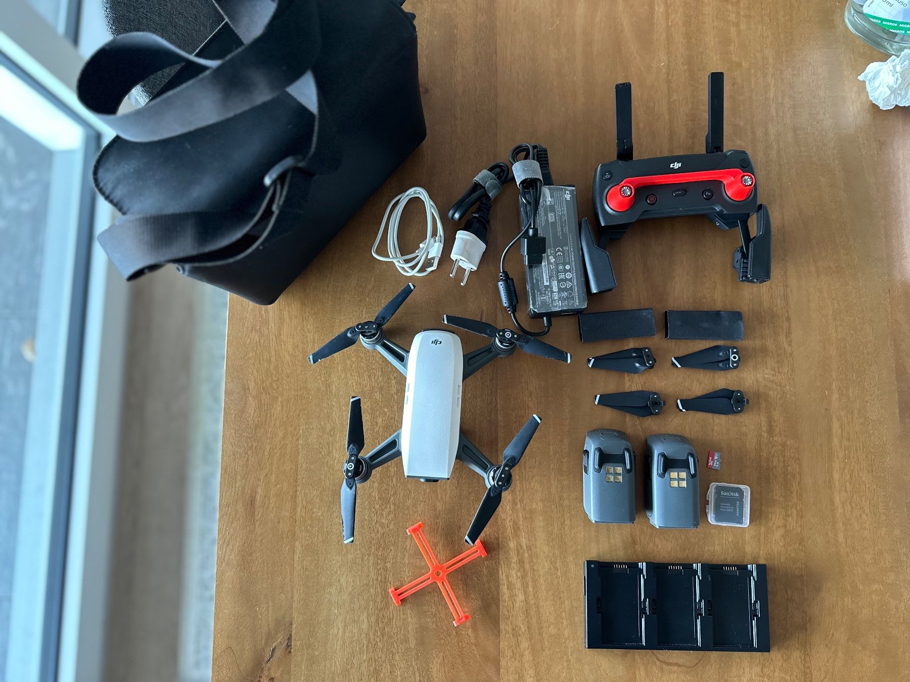 DJI Modellismo RC: DRONE DJI SPARK - Complete Set - VERY GOOD CONDITION – Usato da Thalwil venduto da brunof 7