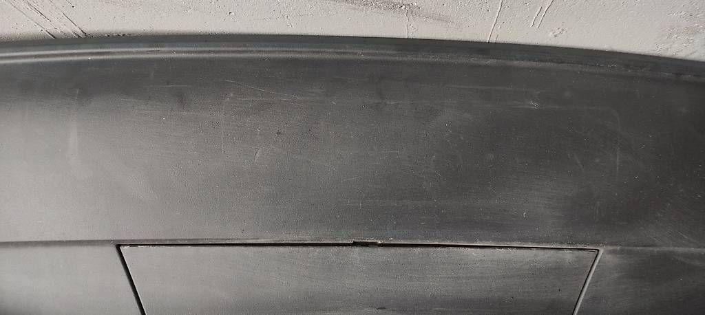 Diffusori di oli essenziali: Tesla Model Y Stossstange Diffusor 1494009-DE-D – Usato da Schafisheim venduto da spr_7cj5 2