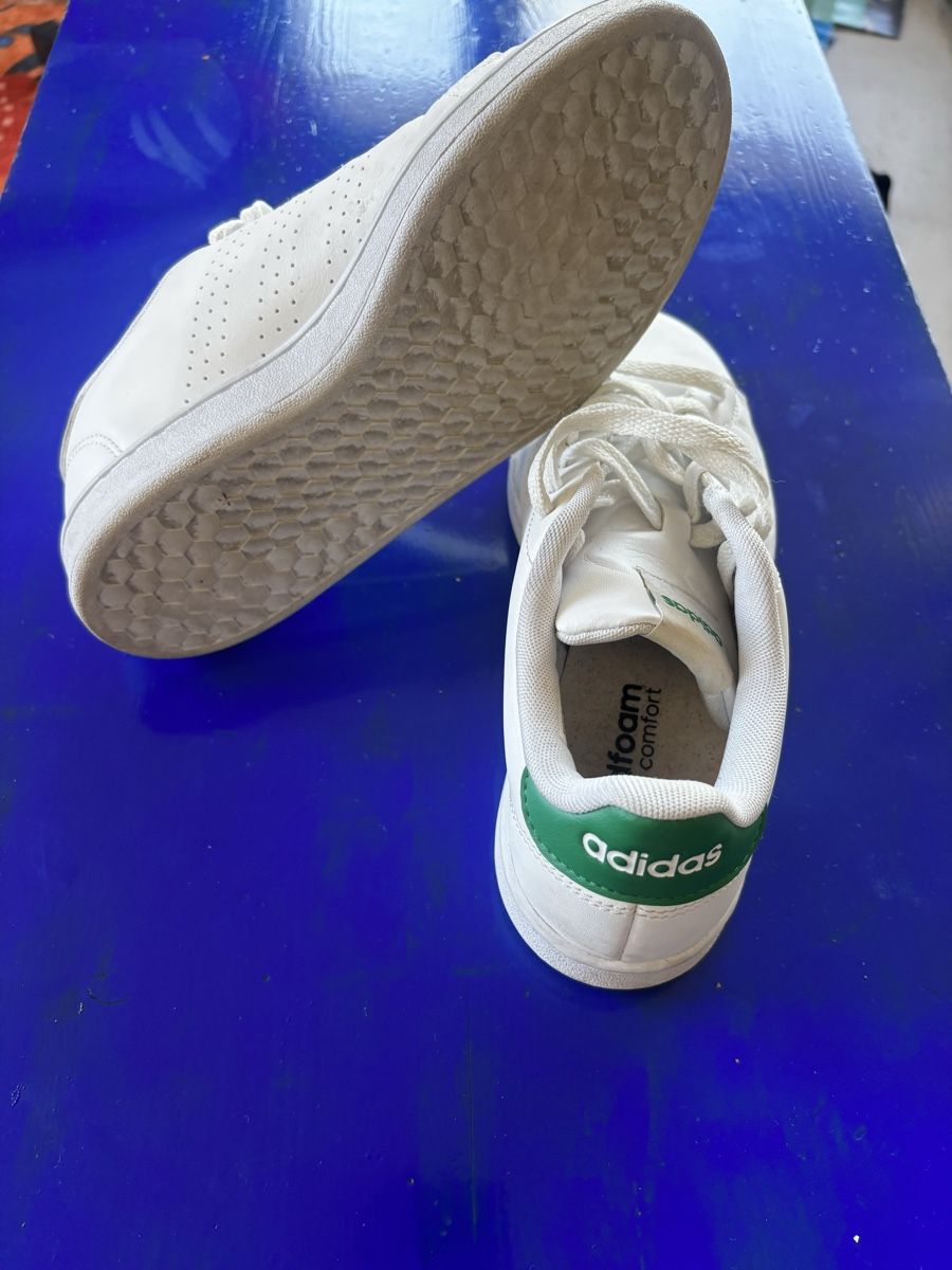 Adidas Chaussures hommes: Adidas Schuhe Gr. 38 2/3 – D'occasion à Zürich par Pat8038