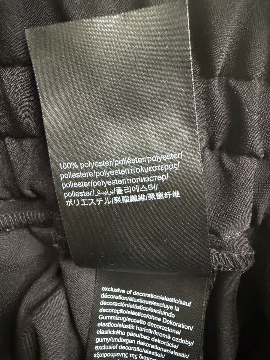 Calvin Klein Pantaloni: Hose von Calvin Klein  – Usato da Bettlach venduto da Valgoy 3