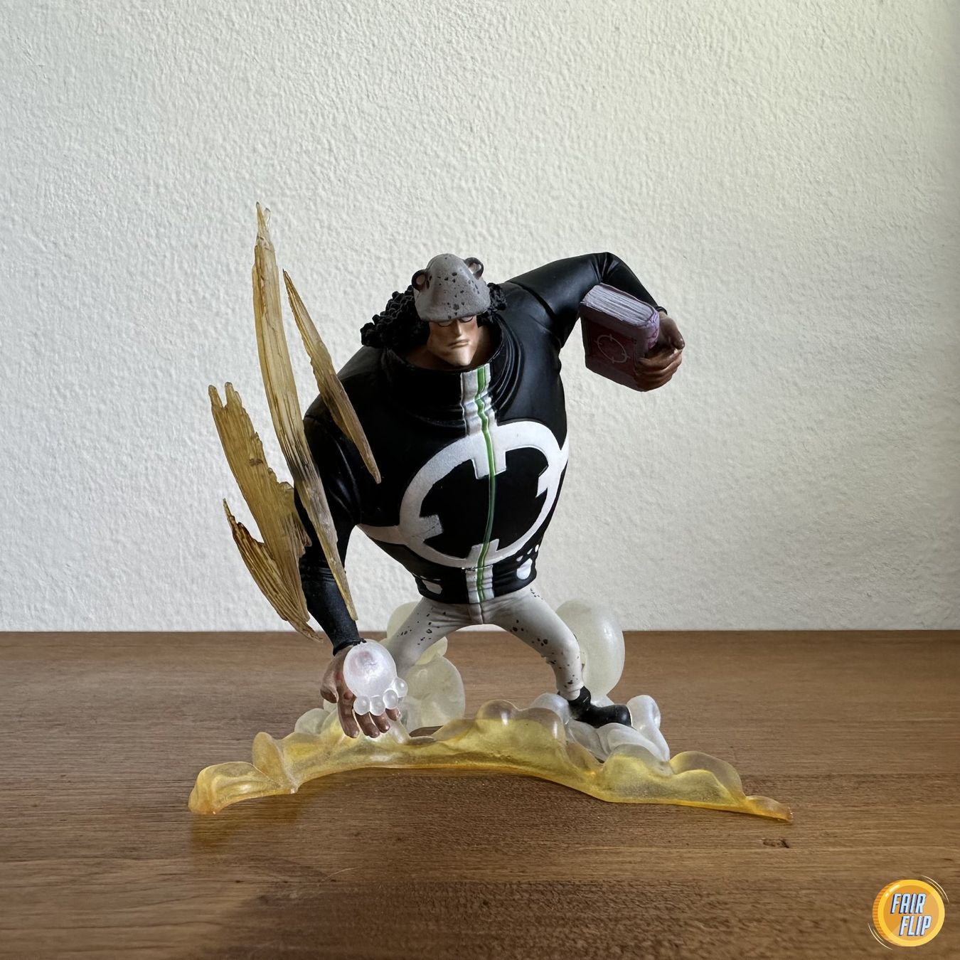 Statuette: Bartholomew Kuma One Piece Figur – Usato da Luzern venduto da fairflip