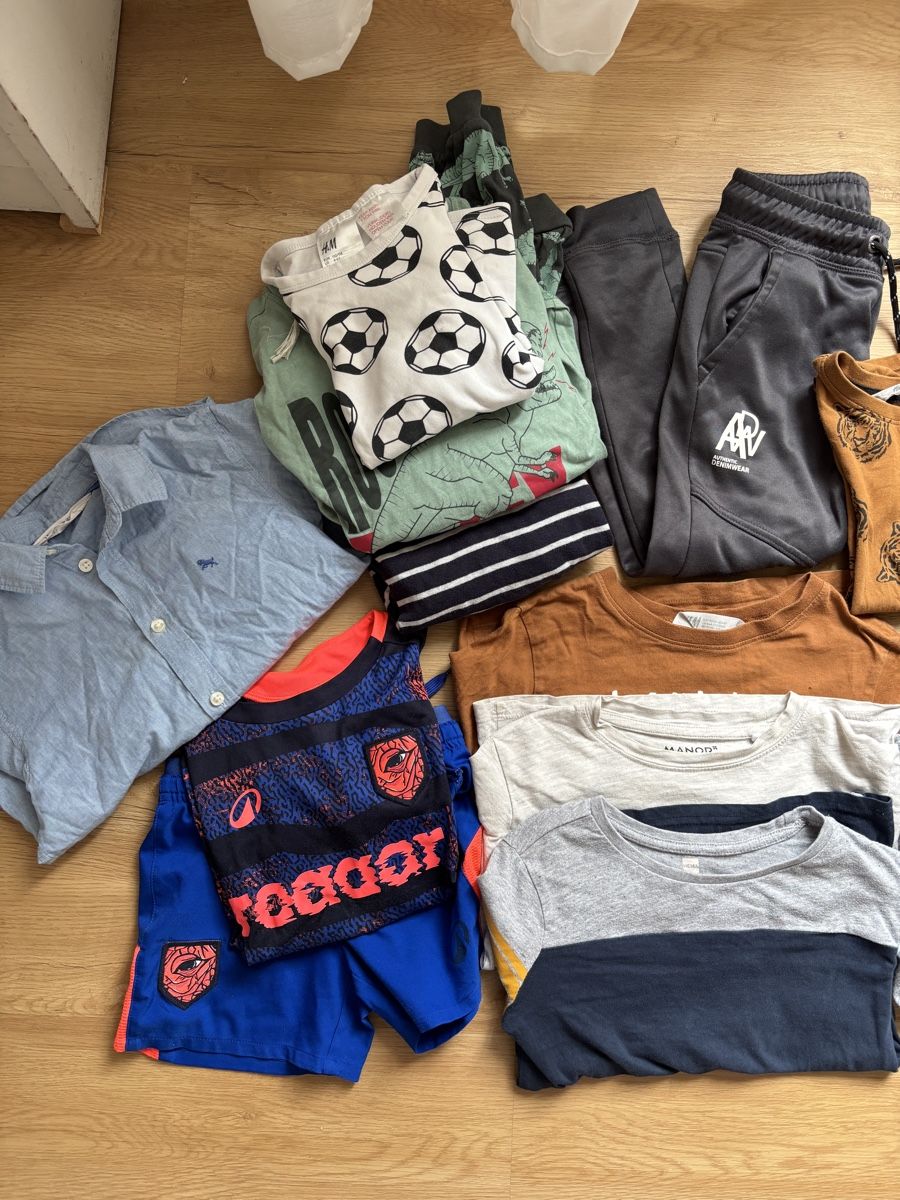 H&M Lotti & Set di vestiti: Kleiderpaket 110/116 – Usato da Lohn SH venduto da Microzoff 2