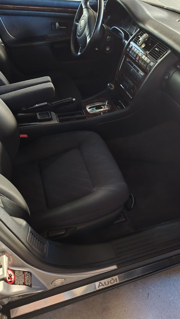 Audi Automobili: Audi A8 3.7 V8 Quattro – Usato da Raron venduto da Sborter 5