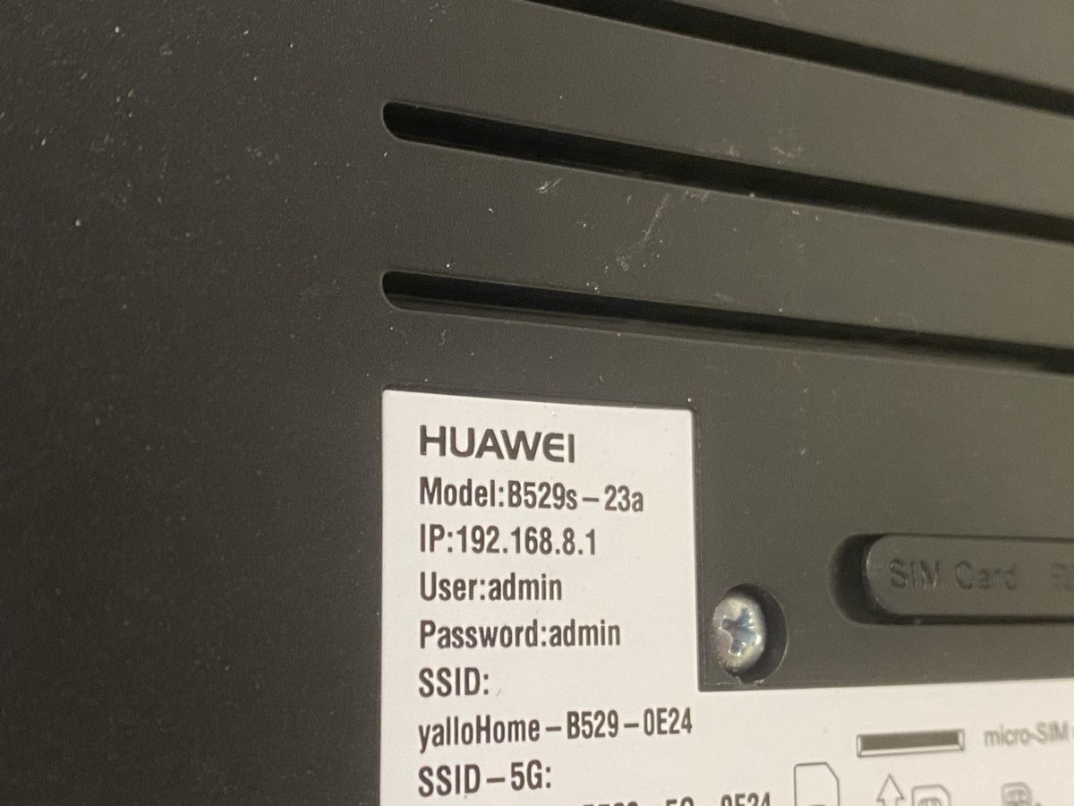 Huawei Modems & Routeurs: HUAWEI 4G Router Model: B529s – Neuf (Voir description) à Zürich par Tavares2077 2