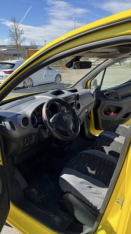 Véhicules utilitaires: Citroen Berlingo 1.6HDI Automat – D'occasion à Stans par Lumi216 3