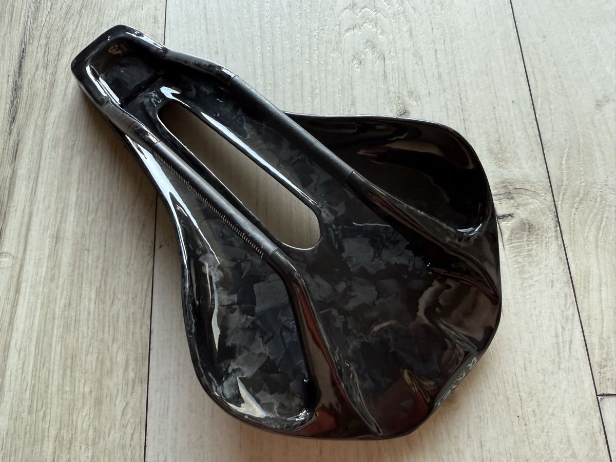 Pezzi di ricambio: Carbon 3D Bike Saddle Stealth – Usato da Leysin venduto da awo_cm7y 4