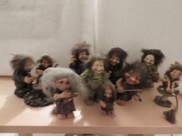 TROLL 8+1 PAAR PAUSCHAL PREIS, KEIN PLATZ ZUM AUFSTELLEN