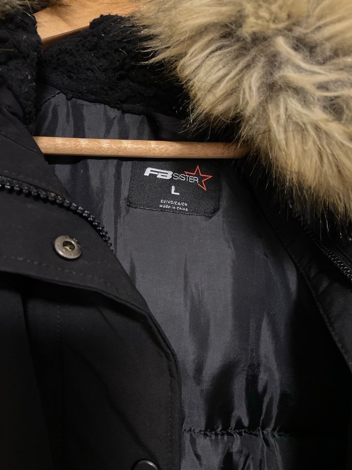 Giacche: Damen Schwarzewinterjacke L – Usato da Tägerwilen venduto da makcode09 2