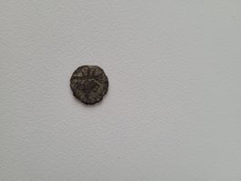 Uralte arab. / islamische Bronzenmünze 0.87 gr