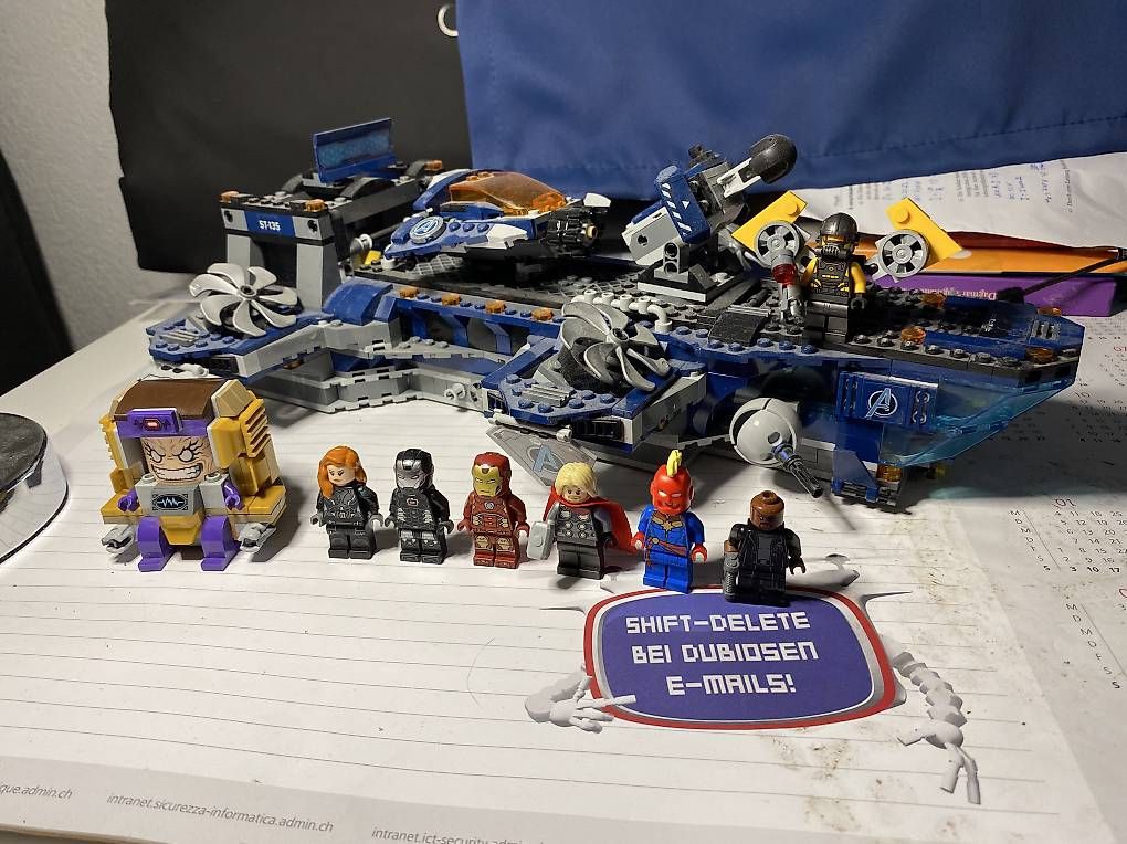 Kit di costruzioni: Lego Avengers Helicarrier – Usato da Hünibach venduto da SnoediSnoedi