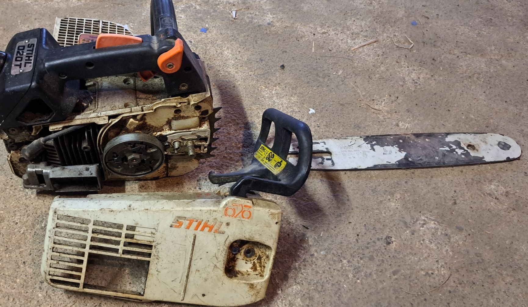 Stihl Seghe: STIHL Motorsäge D20T defekt – Difettoso da Ricketwil (Winterthur) venduto da Martin8406