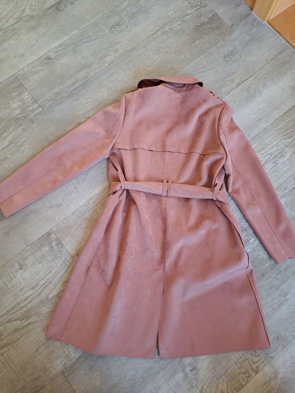 Cappotti: Rosa Mantel im Wildleder-Look gr. 42 – Usato da Rickenbach LU venduto da bishiida 1