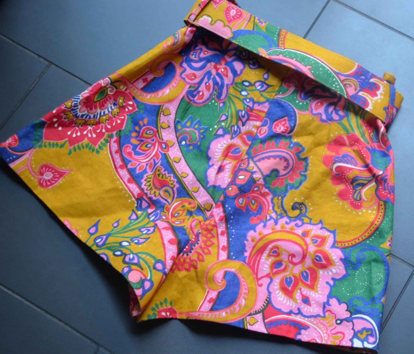 Zimmermann Hosen: Zimmermann Shorts S – Gebraucht aus Collonges von Auganien 5