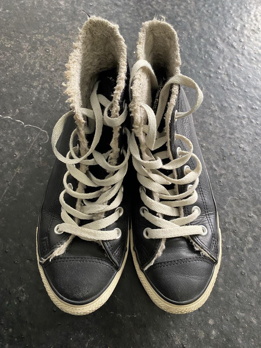 Converse Herrenschuhe: Converse All Star Leder Chucks, Grösse 38 – Gebraucht aus Bern von OnlineVerkauf888