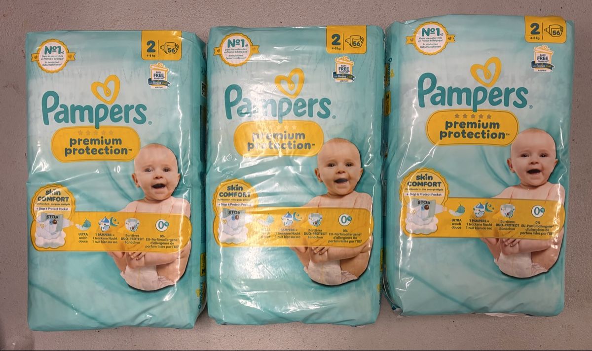 Pampers Bacs à couches & couches: Pampers Grösse 2 – Neuf avec emballage d'origine à Busswil BE par saskia_