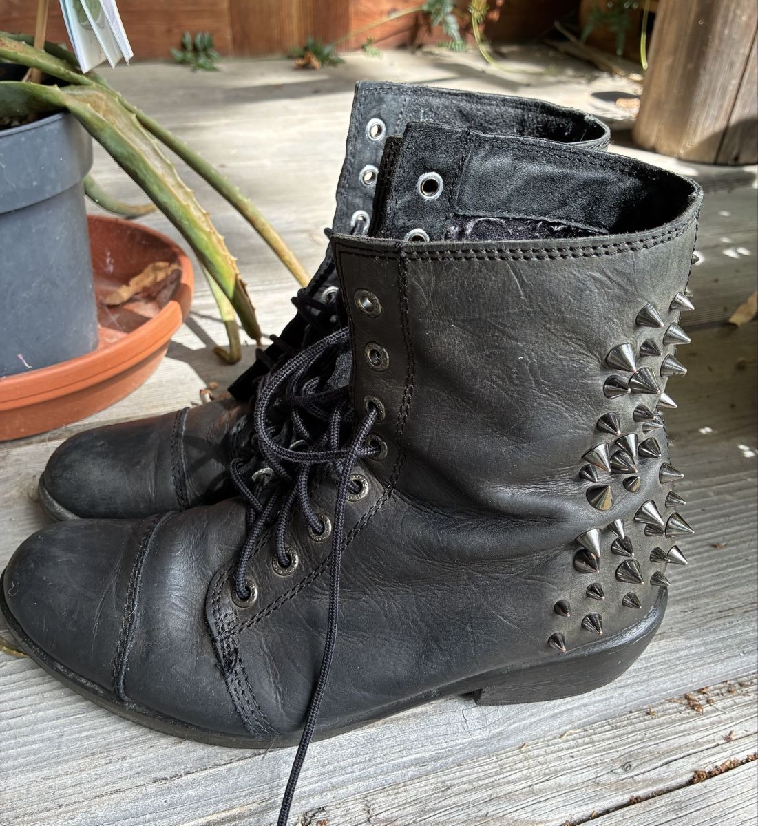 Damenschuhe: Coole Boots mit Spikes, vintage – Gebraucht aus Ranflüh von SwR_E19 3