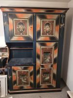 Antiker AppenzellerBauernschrank m. traditioneller Bemalung
