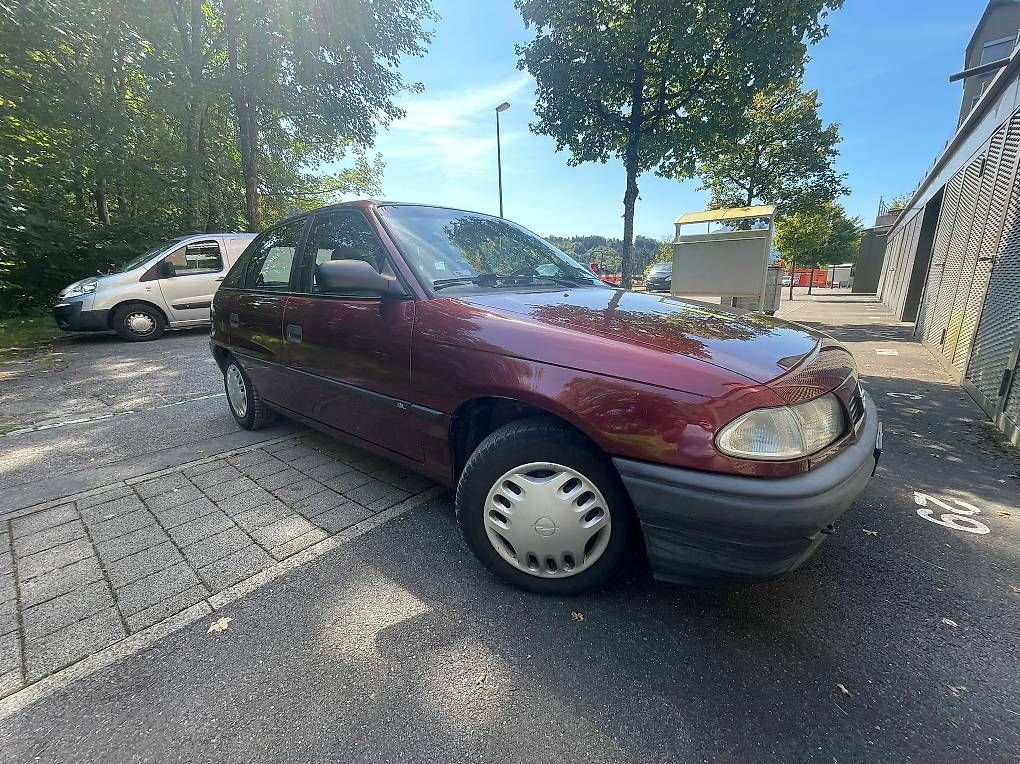 Opel Autos: Opel Astra F14i – D'occasion à Muri AG par Dennis20 1
