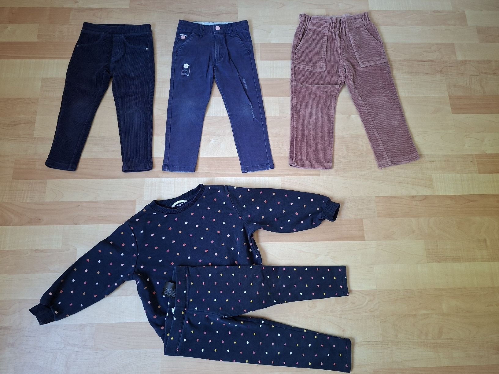 Lotti & Set di vestiti: Mädchen Kleiderpaket Gr. 98 – Usato da Niederlenz venduto da Sol7d